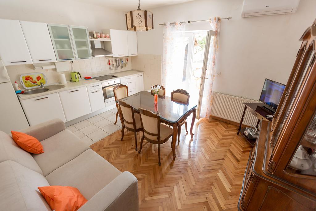 Appartamento Feel Šibenik Esterno foto